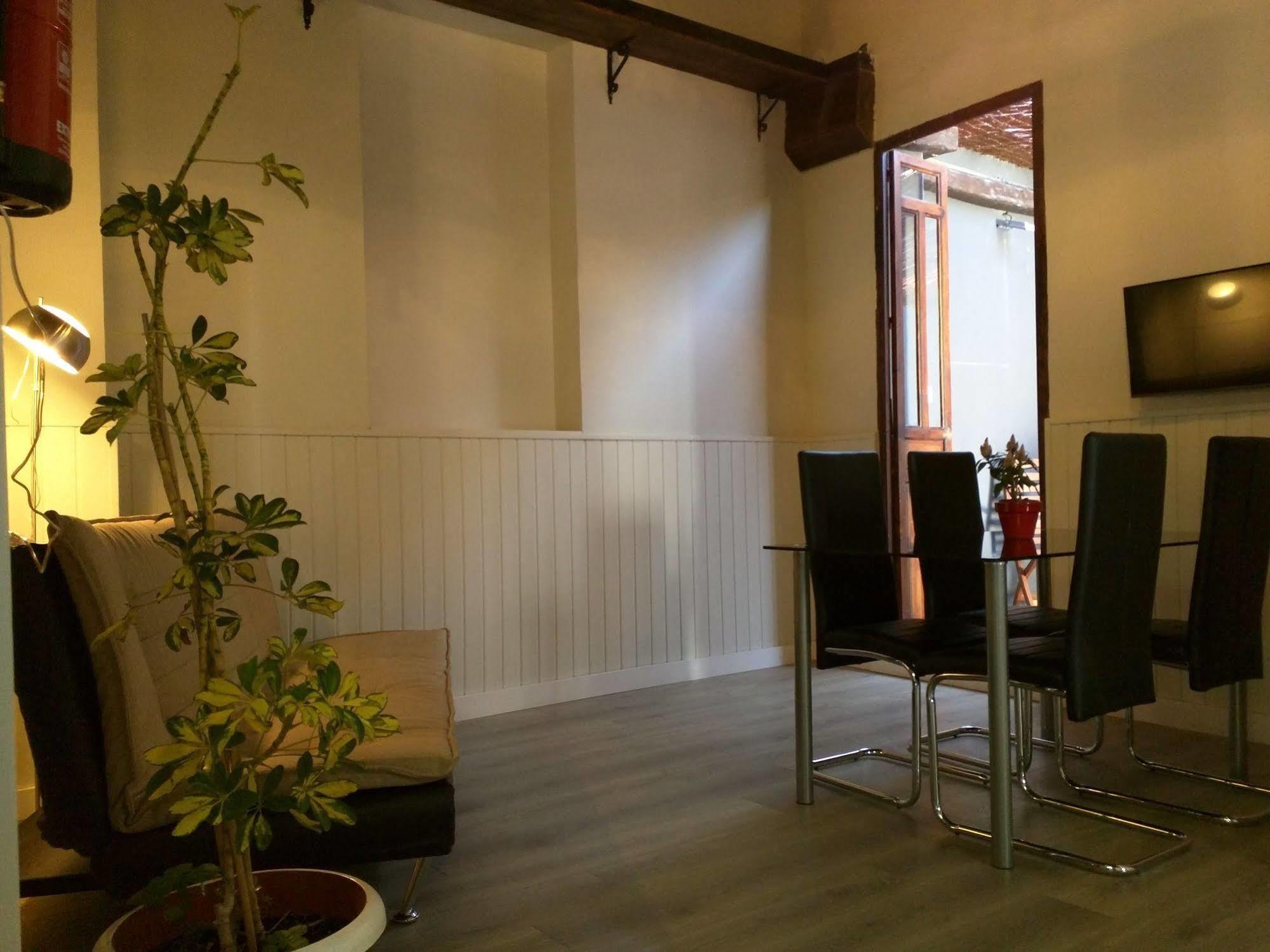 Nwt Paradise Urban Hostel Аликанте Экстерьер фото