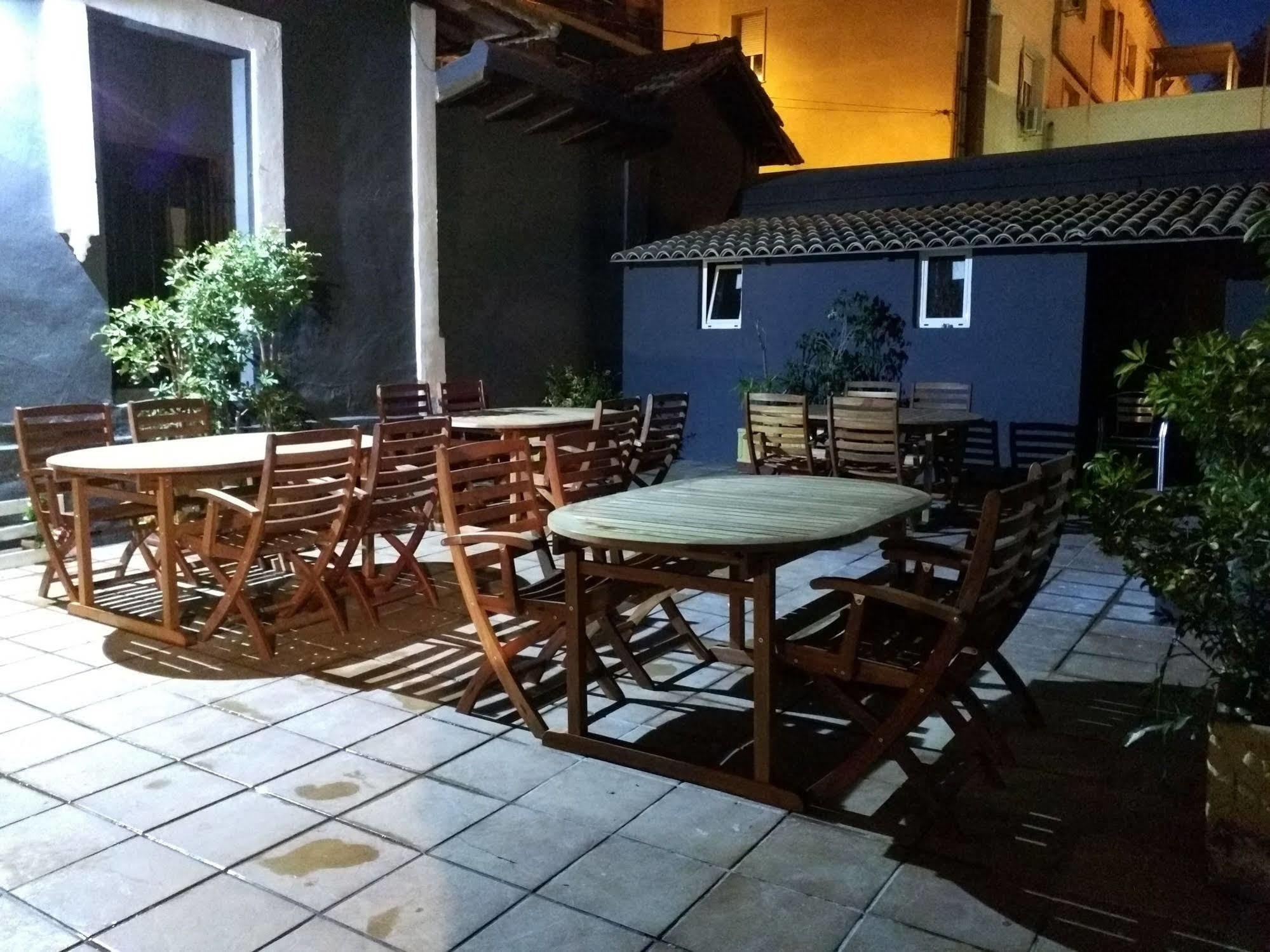 Nwt Paradise Urban Hostel Аликанте Экстерьер фото