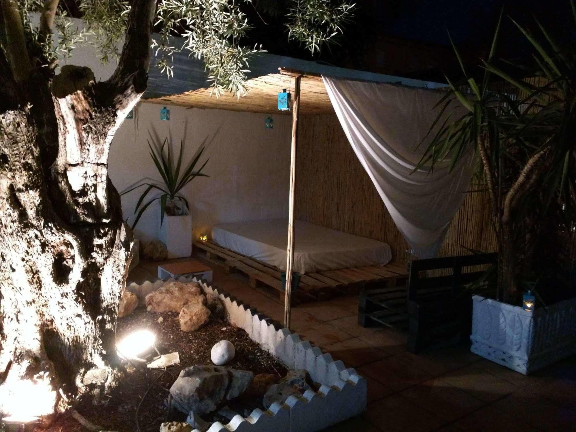 Nwt Paradise Urban Hostel Аликанте Экстерьер фото